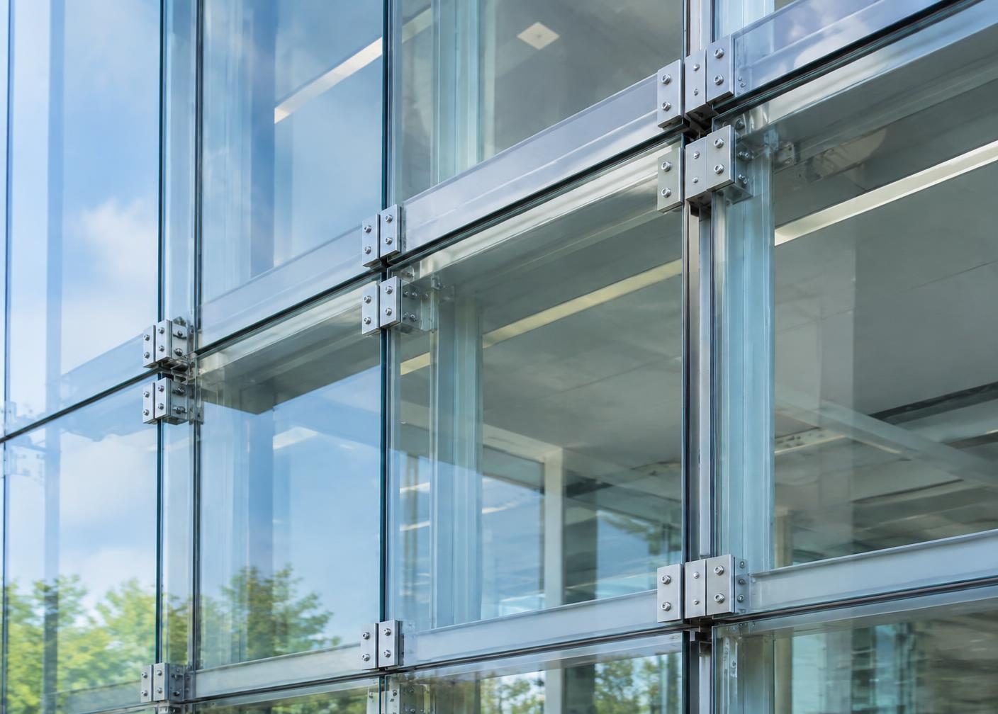 Precisely connected modular glass facade in natural daylight